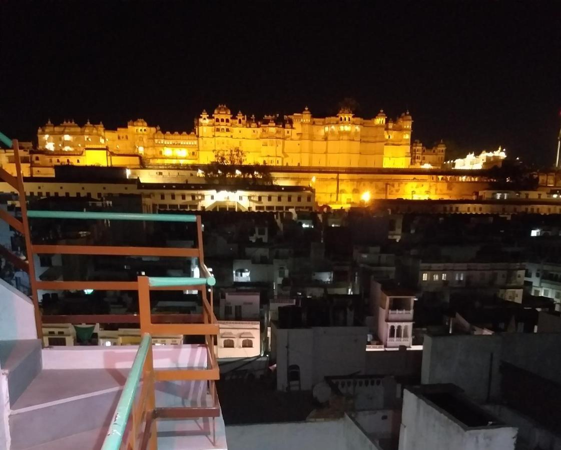 City And Palace View Guest House Udaipur Buitenkant foto